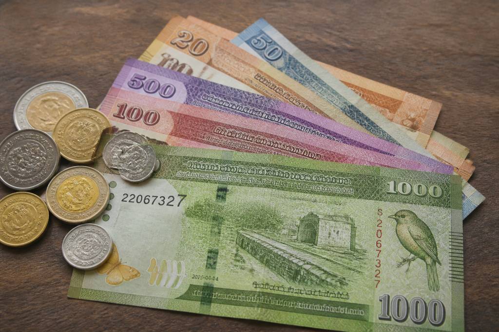 1 eur en lkr : convertir un euro en roupies sri-lankaises et calculer le taux de change