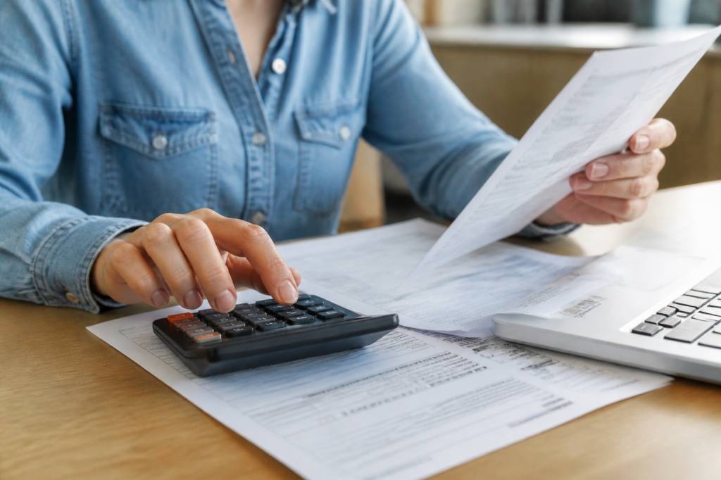 Case 8hv impot : à quoi sert cette case et comment la remplir ?